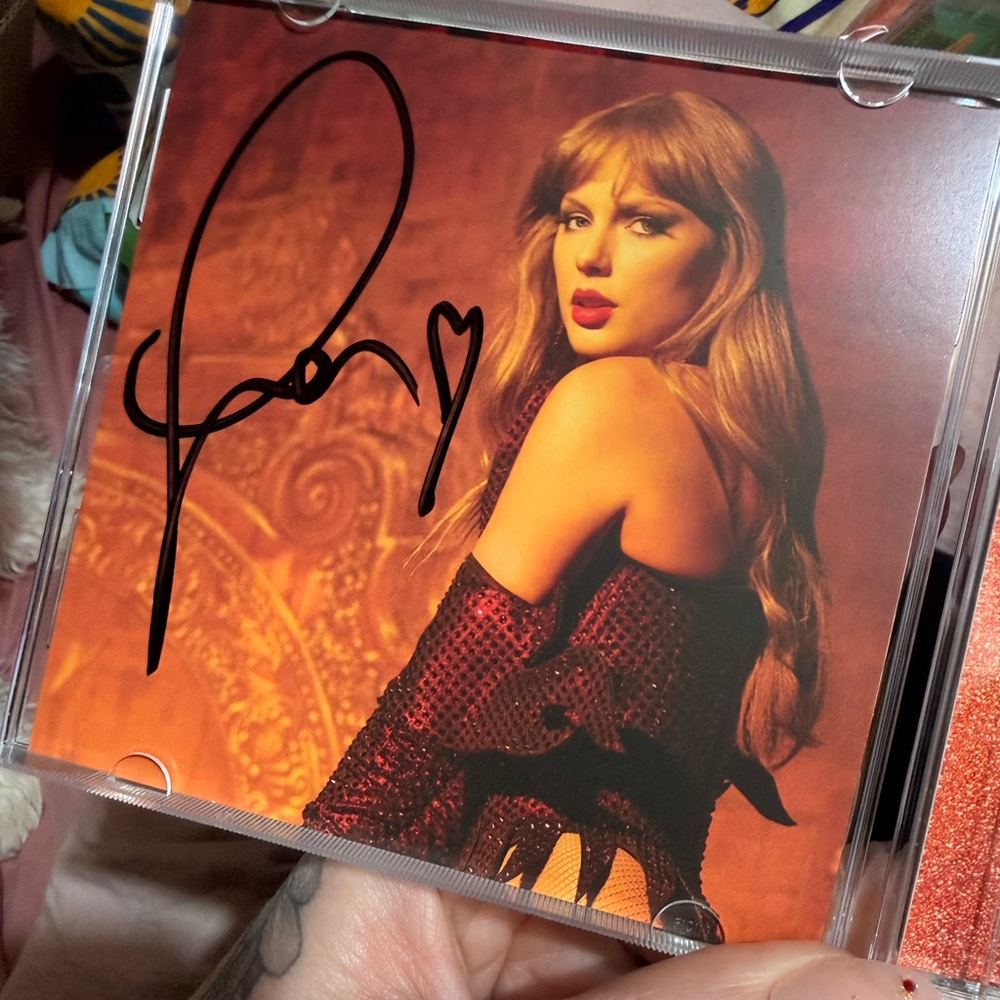 Taylor Swift TLOASG signed CD
